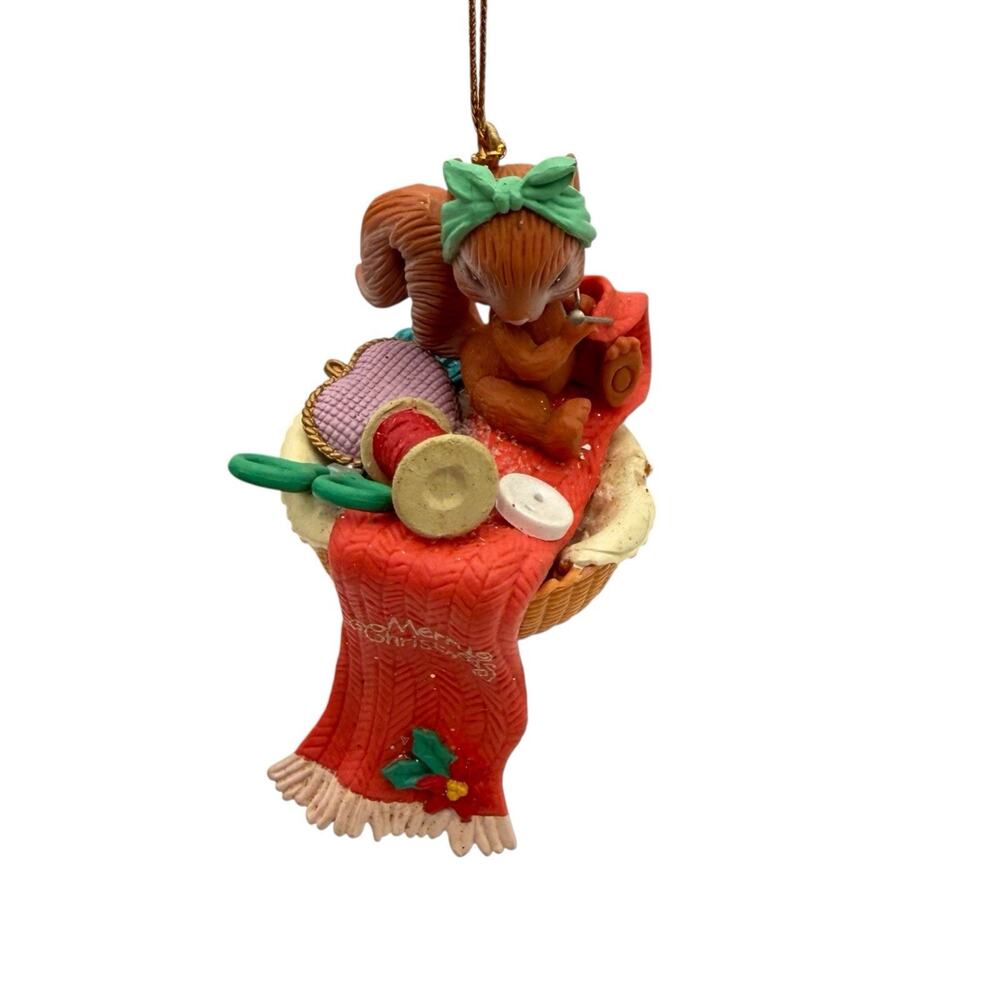 Vintage Lustre Fame 1996 Knitting Squirrel Scarf Basket Christmas Ornament EUC